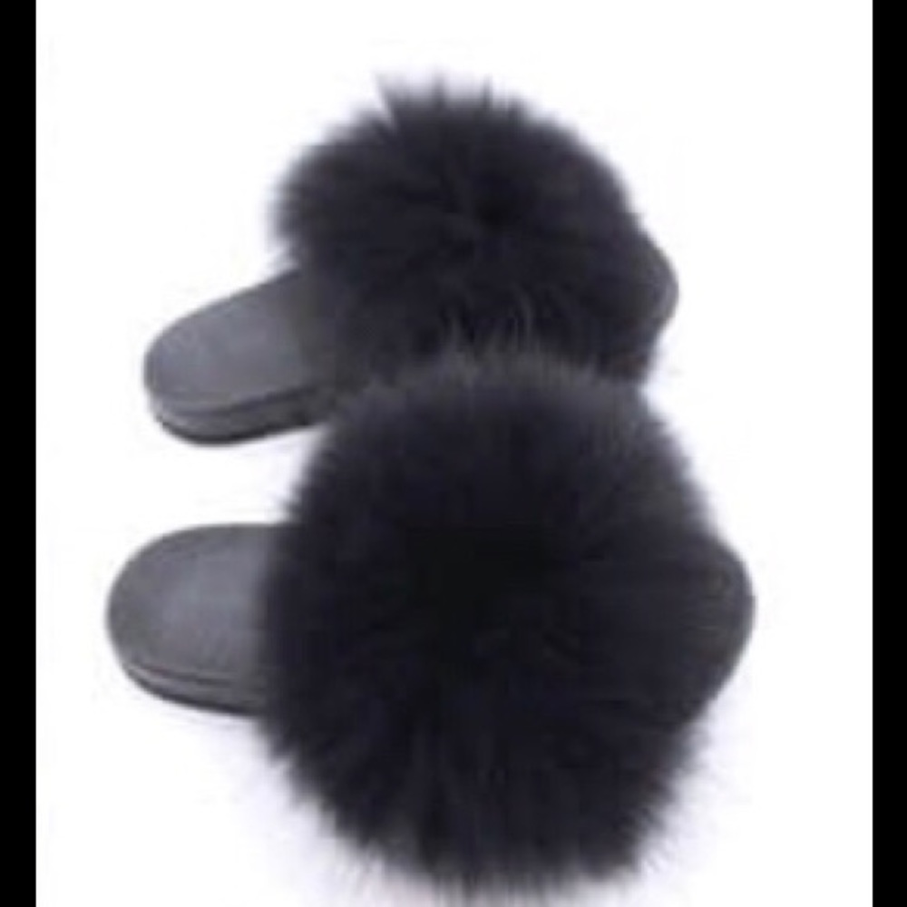 🆕🖤🖤BLACK RHINESTONE FLUFFY SANDALSFur Sandals